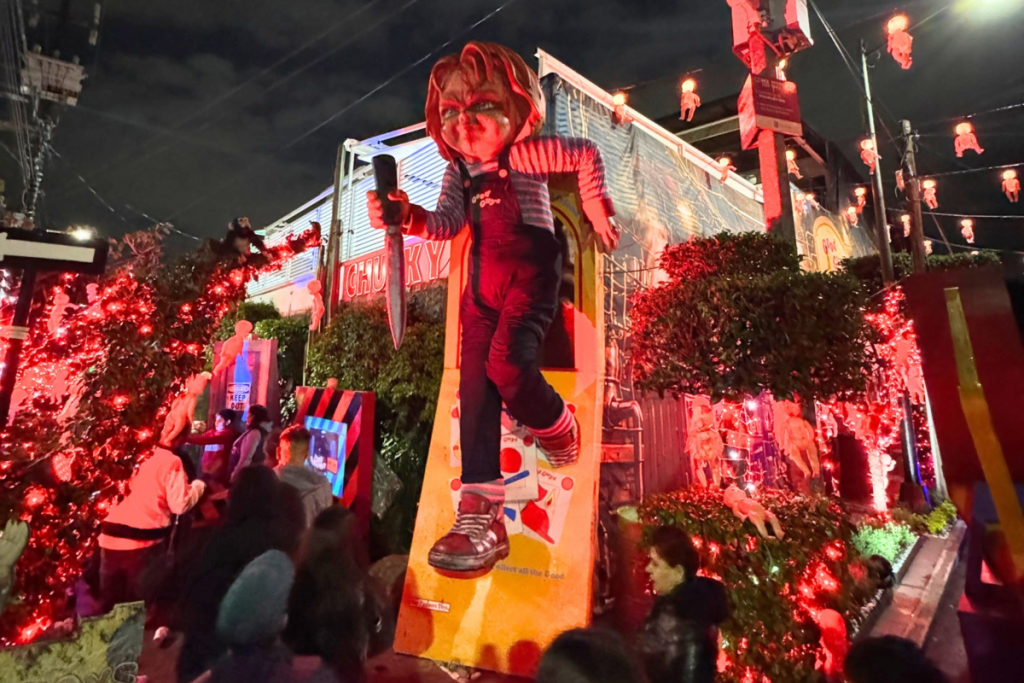 Suspenden casa inspirada en Chucky en Lindavista