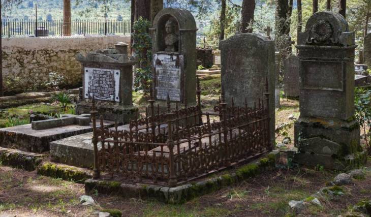 In 1837, English miners inaugurated this cemetery with Victorian marble tombs; nearly 200 years later, it remains a mysterious place you can visit in Real del Monte