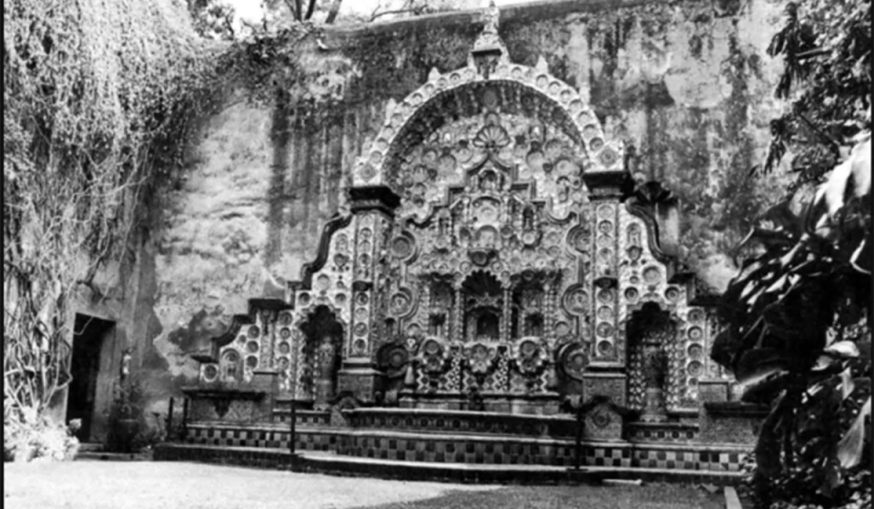In 1931, this 18th-century mansion was a dilapidated neighborhood; today, its courtyards house the most fascinating porcelain fountain south of Mexico City