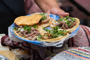 ¡Bien doradita y con salsa verde! Confirman la Feria de la Tripa al norte de la CDMX