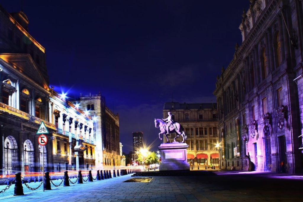 plaza manuel tolsa