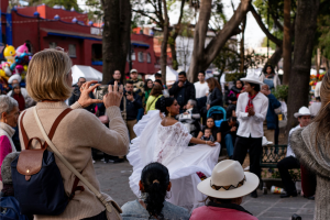 ¡Una calenda oaxaqueña GRATIS recorrerá Coyoacán por Día de Muertos! Esta será su ruta