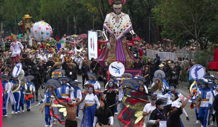 Cierres por el desfile de Día de Muertos 2026: cierres viales y estaciones Metrobús cerradas en CDMX