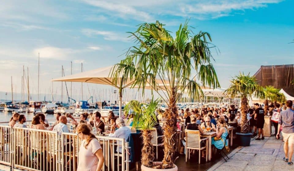 Les terrasses du Port : un bar-restaurant suspendu au-dessus du Lac !