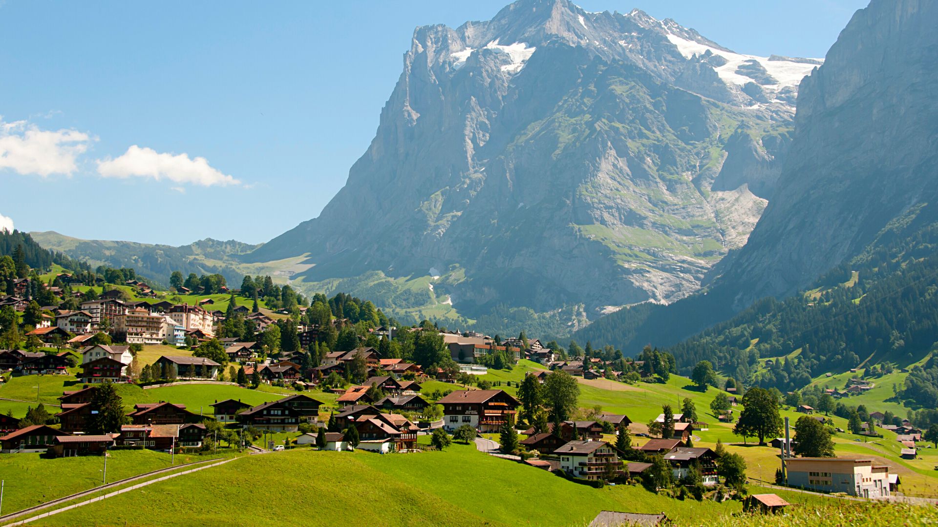 Un des plus beaux villages du monde se trouve à 2h30 de Genève