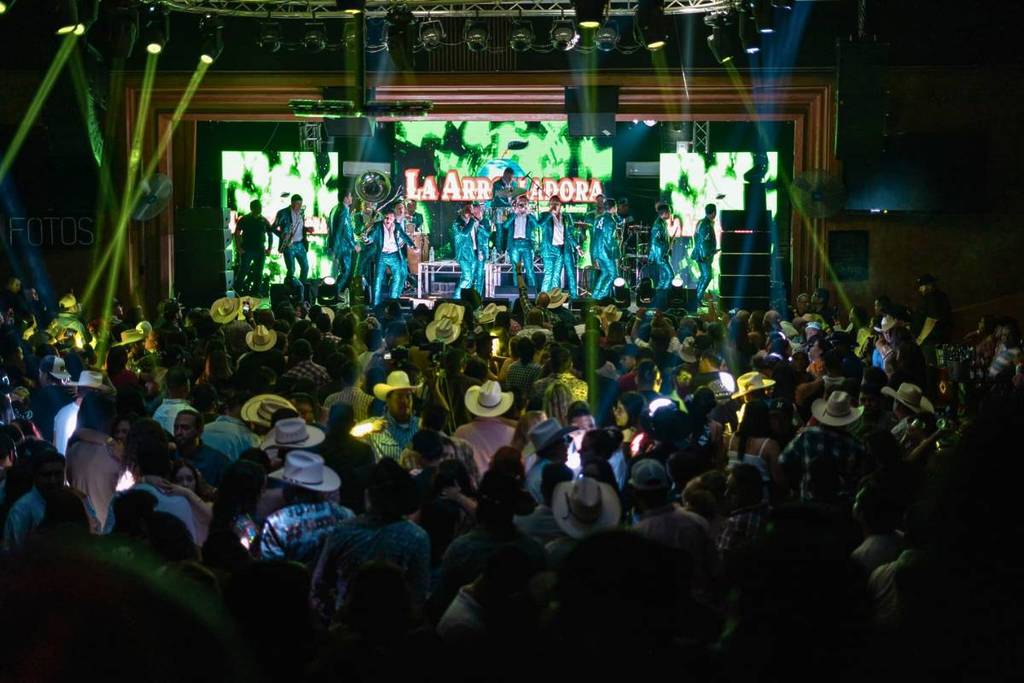 La Arrolladora Banda Limón—free
