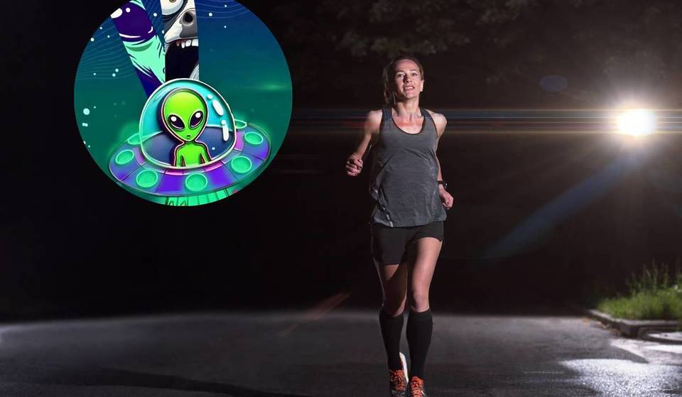 Carrera nocturna temática de aliens, ¡la medalla brilla en la oscuridad!