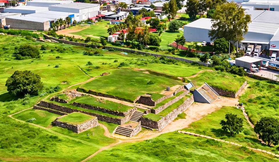 ¿Sabías que hay un sitio arqueológico atrapado en pleno Periférico Sur de Zapopan?