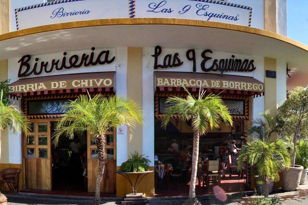 9 Esquinas