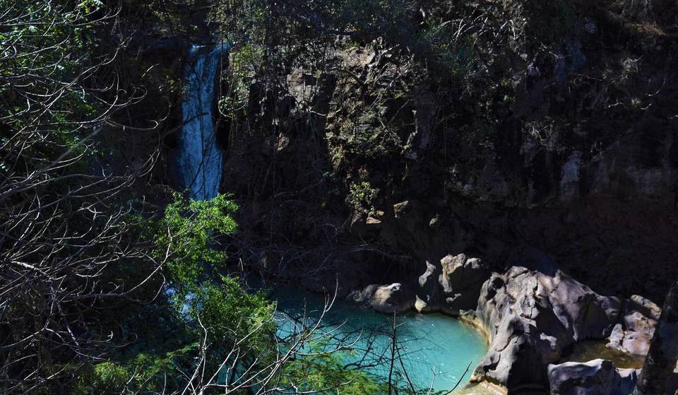 The canyon with waterfalls where you can swim in turquoise water just two hours from Guadalajara