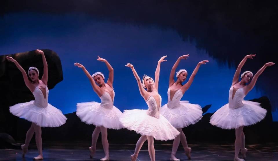 El Ballet de Jalisco lleva la magia de “El lago de los cisnes” al Teatro Degollado