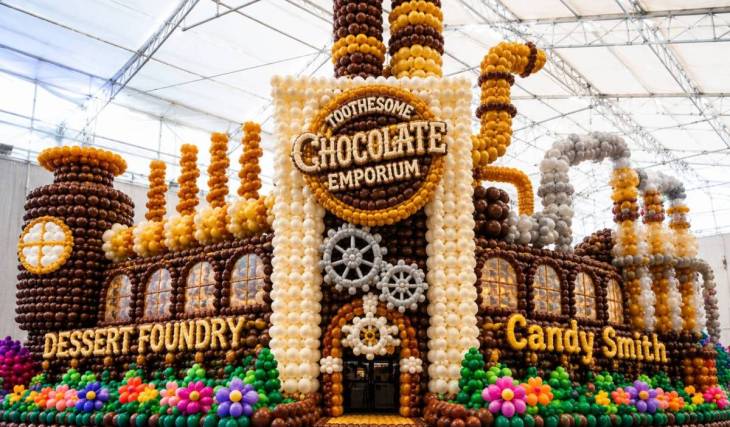 Guadalajara will have a Willy Wonka factory made from more than 800,000 balloons—this weekend only!