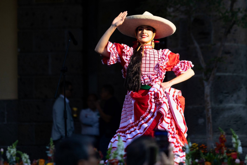 Guadalajara Folkloric Ballet at the Degollado Theater