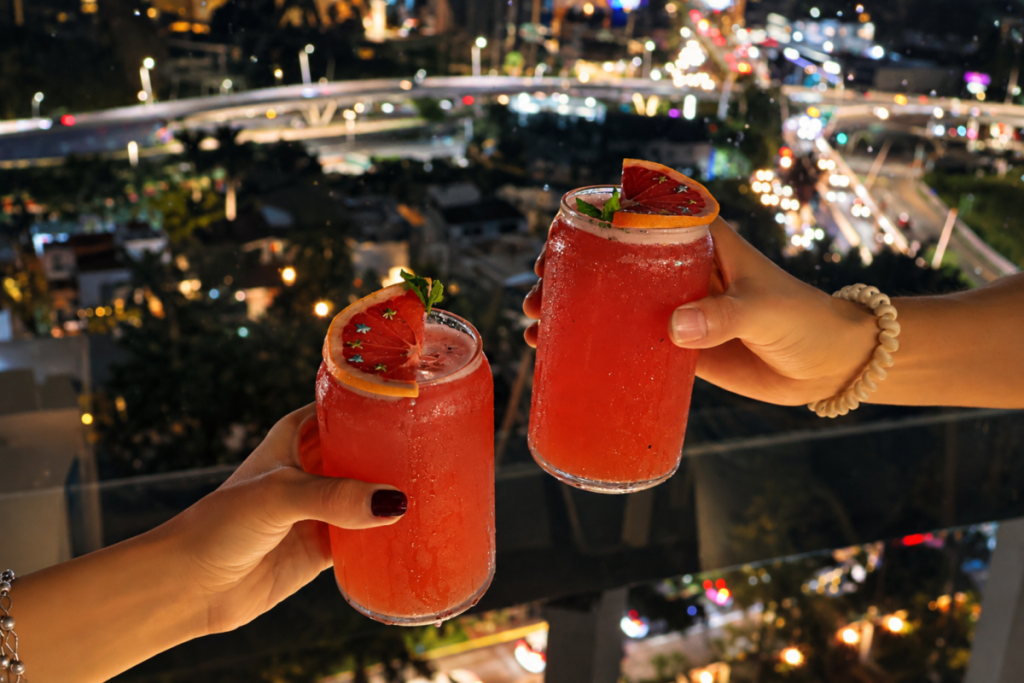 Cocktails and Stars: Tribu Astronómica