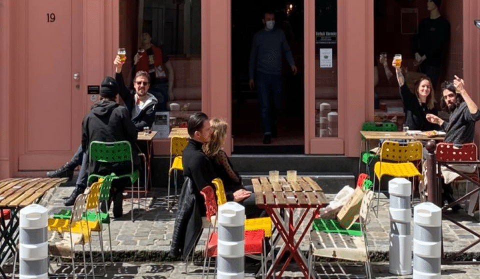 Pour la réouverture des terrasses sous la pluie, le Bierbuik – Bloemeke a trouvé la solution !