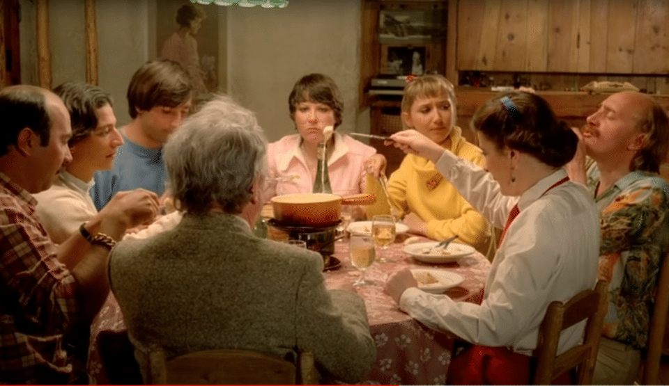 Les pires profils de potes lors d’une soirée raclette !