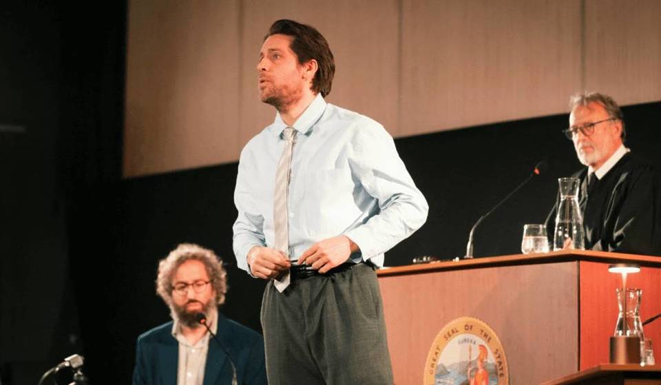 Participez à un procès en tant que juré dans cette pièce de théâtre interactive