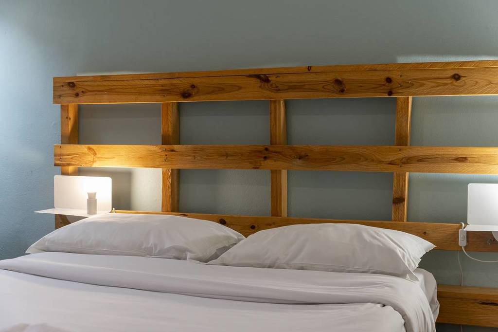 Cama en el albergue WOT New Lisbon Social