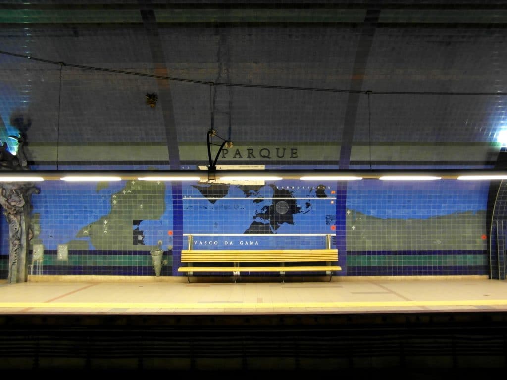 estación de metro del parque en Lisboa