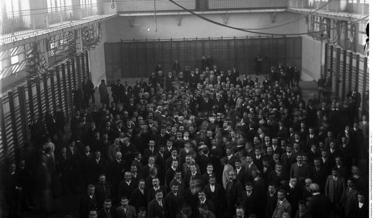“Havia imensas filas”: a impressionante viagem no tempo às históricas eleições em Lisboa, desde os tumultos mortais de 1908 ao inesquecível 25 de Abril