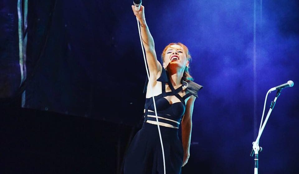 Amor Electro, Carolina Deslandes e GNR atuam em festival dedicado ao Dia dos Namorados