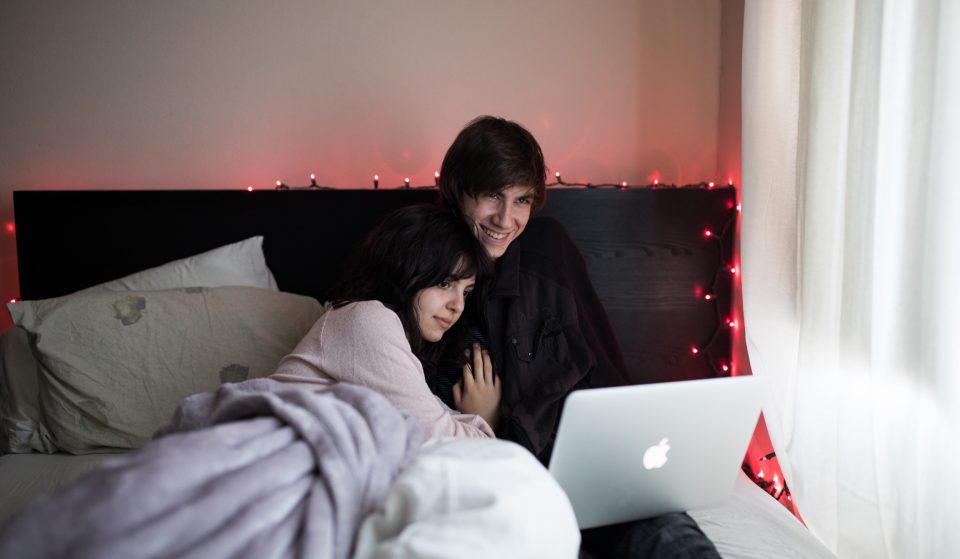 Vê Netflix em grupo com os teus amigos