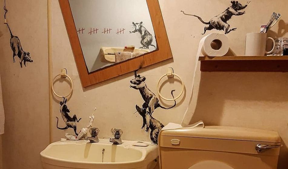 A quarentena pela arte de Banksy: a revolta na casa de banho