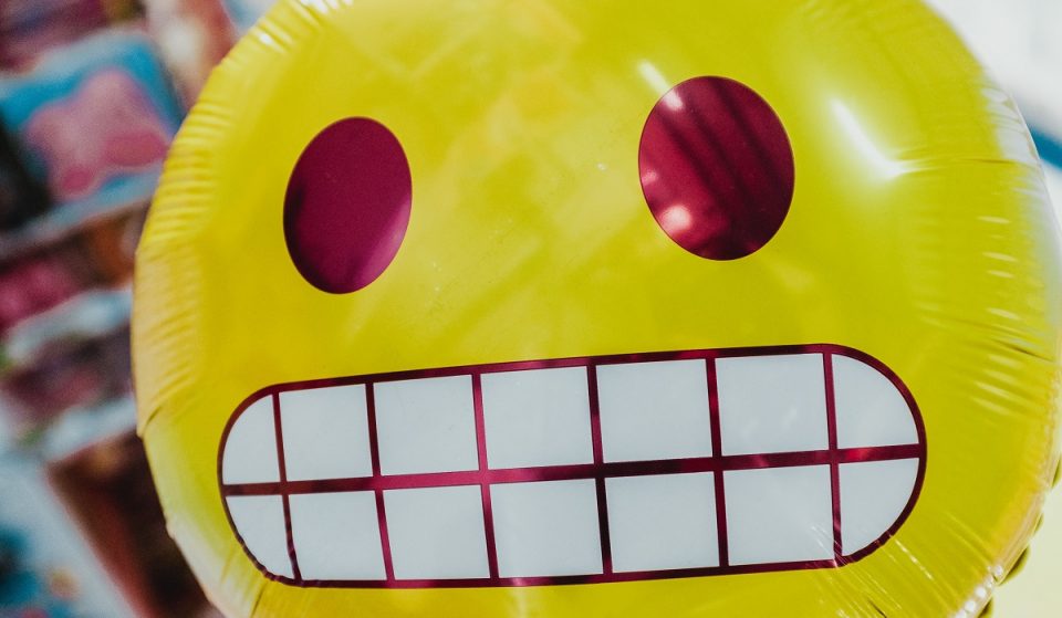 Consegues adivinhar o que dizem estes emojis?