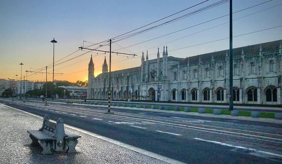 Desgarrada de fado em forma de poema: odes a uma Lisboa deserta