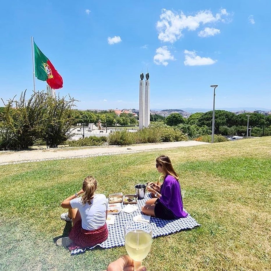 piquenique junto ao restaurante eleven