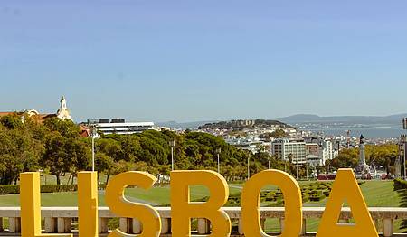 plans lisbon in november, word lisbon in parque eduardo VII