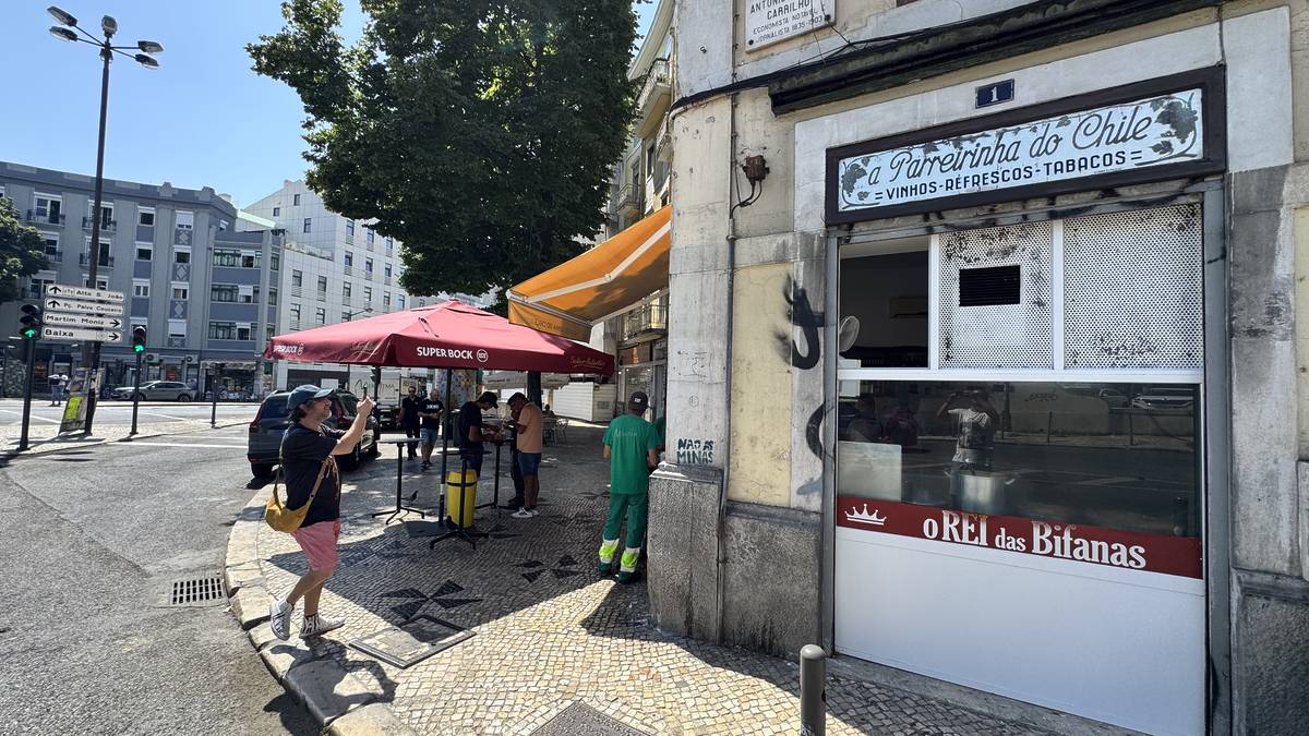 bifanas na tasca A Parreirinha do Chile