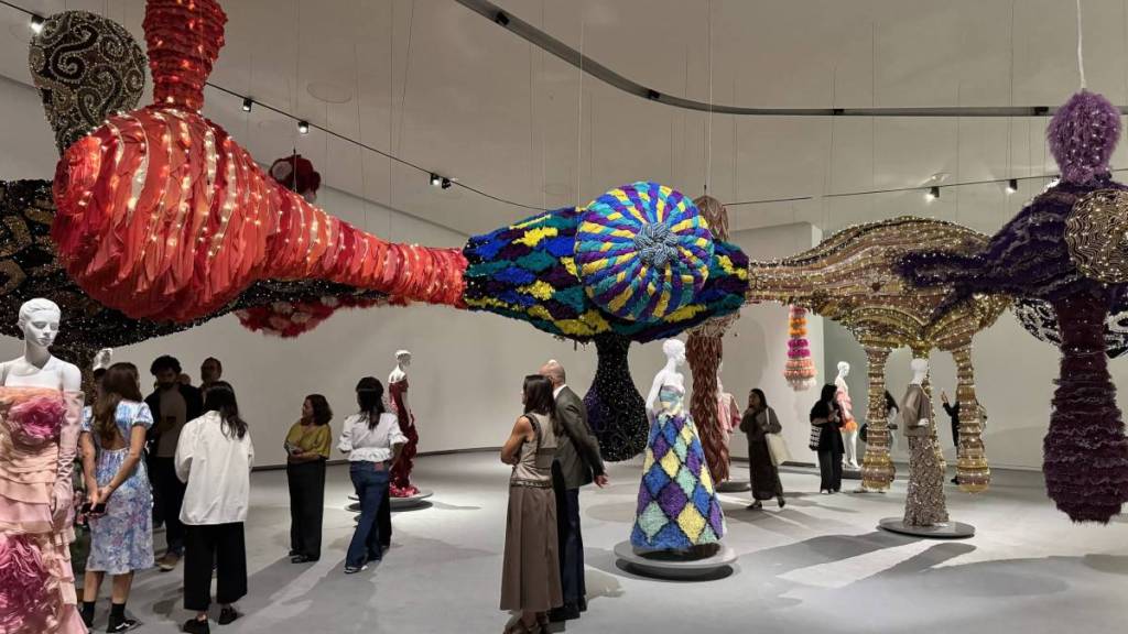 Exposição ‘VENUS – Valentino Garavani pelo olhar de Joana Vasconcelos’ no MAAT 