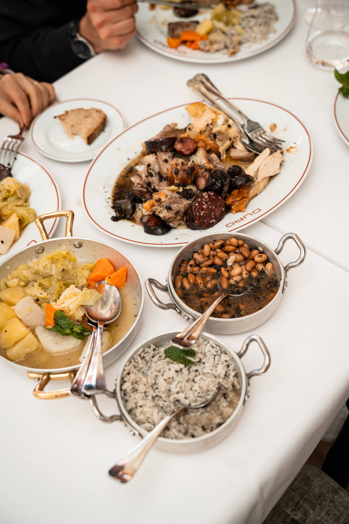 cozido à portuguesa no restaurante duro