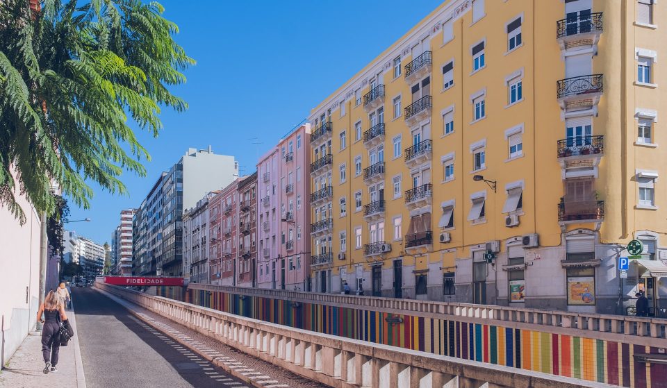 Gravações da Netflix limitam trânsito e estacionamentos na zona da Estrela
