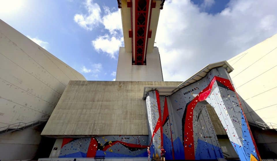 Imaginas-te a fazer escalada debaixo da Ponte 25 de Abril, em Lisboa? Agora podes, no Escala 25!