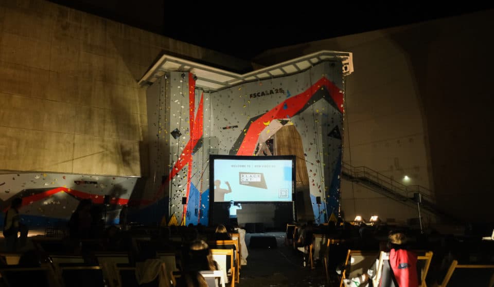 Há sessões de cinema debaixo da Ponte 25 de Abril