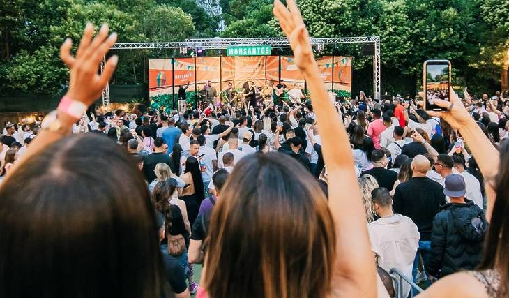 Restaurantes para jantares de grupo, para quem não dispensa uma noite divertida entre amigos