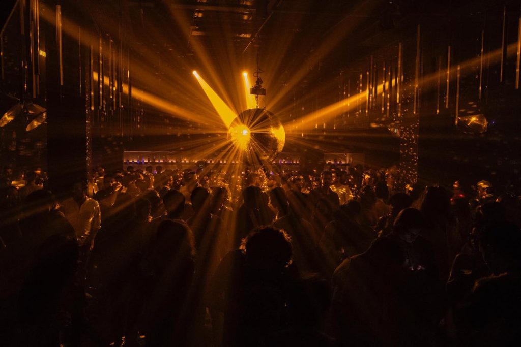 discotecas em lisboa: lux frágil