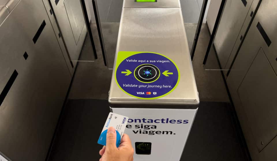 Cuidado ao passares com o passe no Metro de Lisboa