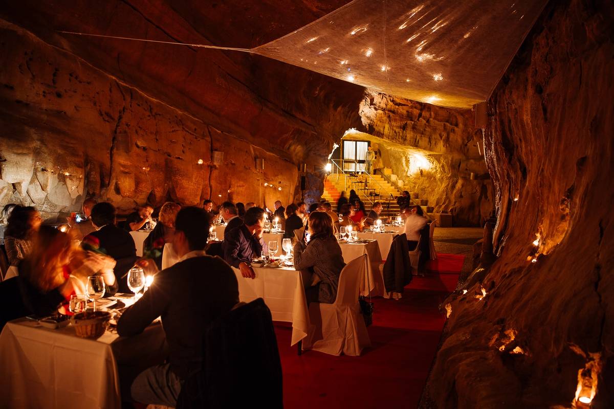 Las Cuevas De Mira D Aire Acogen Una Cena A 100 Metros De Profundidad las-cuevas-de-mira-d-aire-acogen-una-cena-a-100-metros-de-profundidad