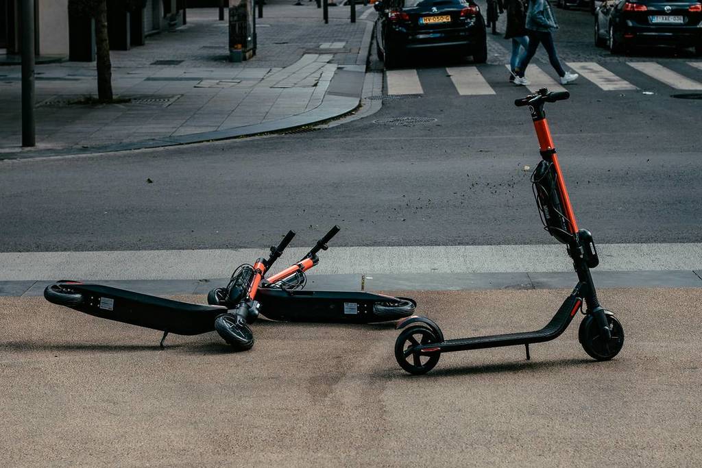 trotinetes elétricas no passeio