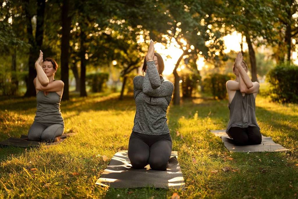 yoga a Lisbona, nel giardino nord dell'Istituto Superiore Tecnico