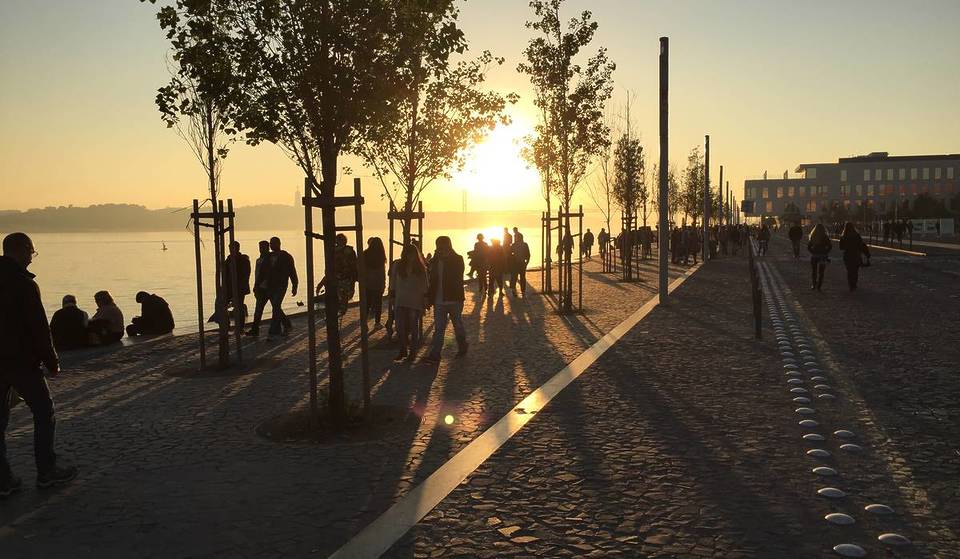 There’s more room to walk on this road in Lisbon, but only on Sundays