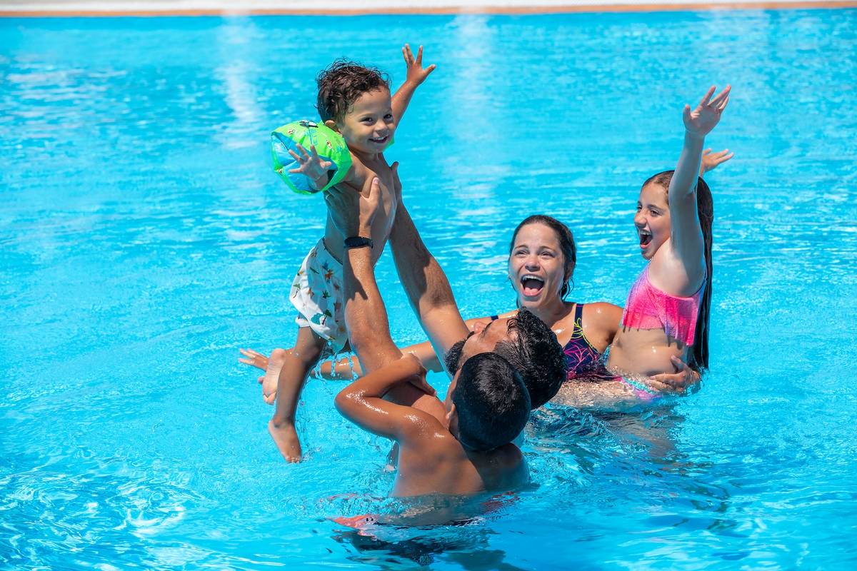 Piscina Semi-olìmpica no Aqualand Algarve