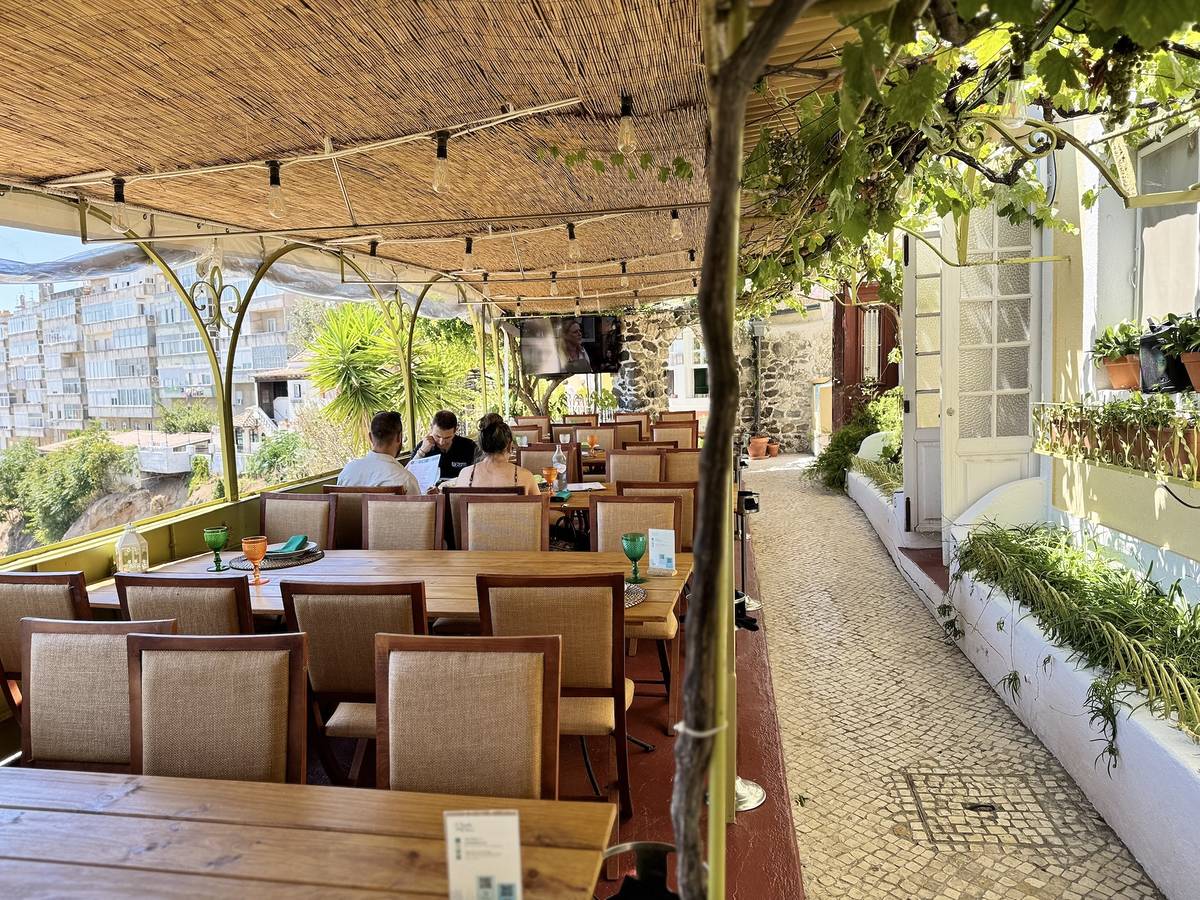 Esplanada do Restaurante Horta