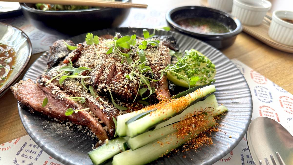 Pork Neck - Kor Moo Yang, comida de rua asiática