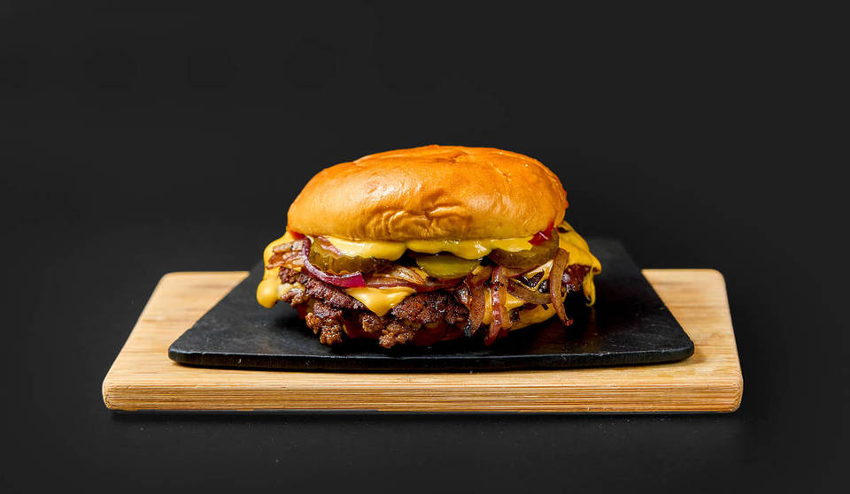 Non tutti gli smash burger sono uguali e questi sono di un altro livello, con manzo Black Angus e un&#8217;edizione limitata di manzo Wagyu.