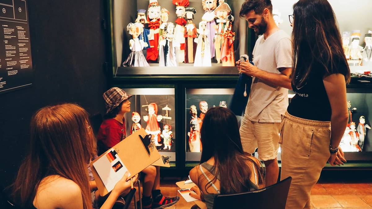 workshop no museu da marioneta