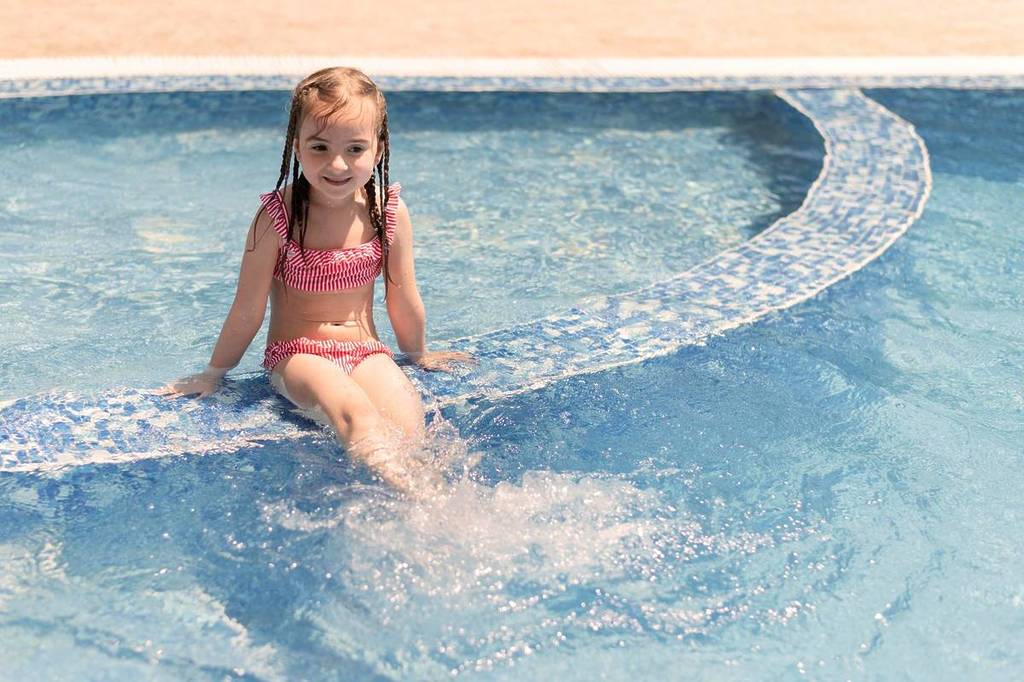 Há um novo complexo de piscinas - o Salina Splash, na Moita